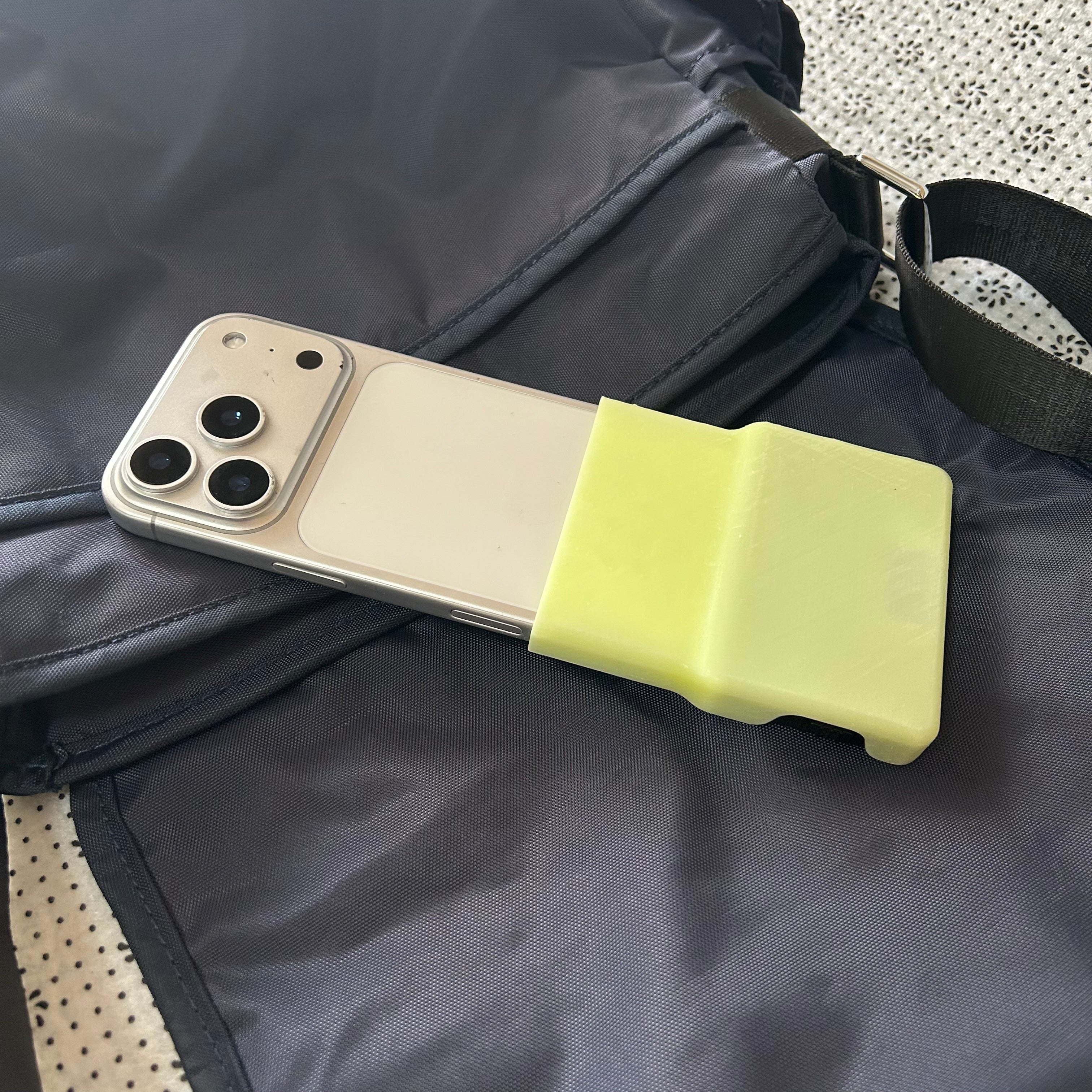 EXknight Mini Keyboard & 3D Printed Case for iPhone 17 Series