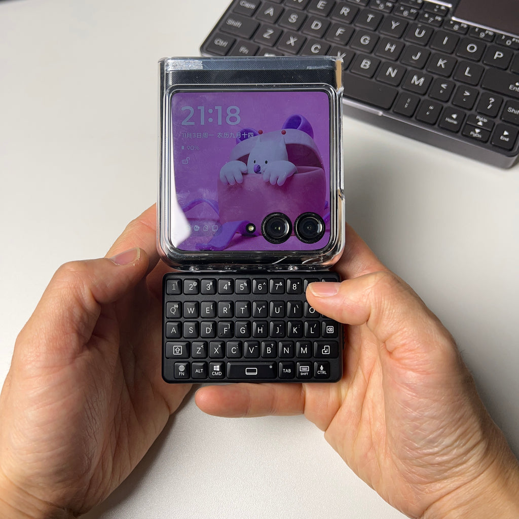 EXKnight Magnetic Keyboard Kit for Moto Razr Series